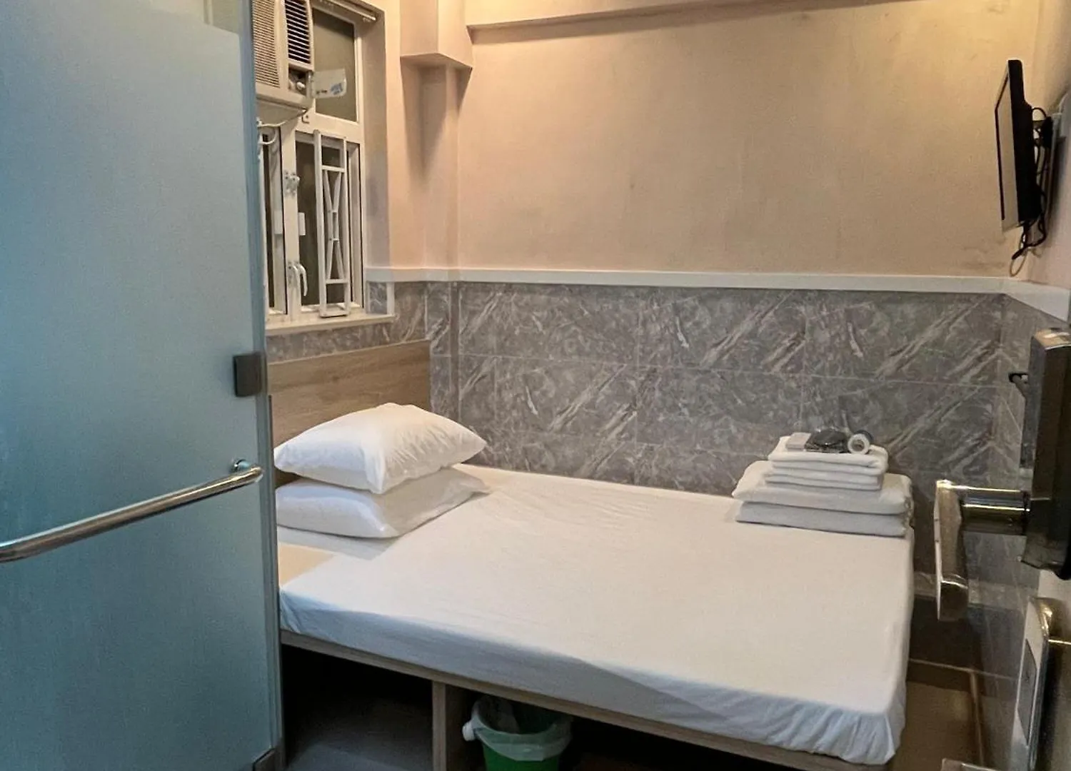 Just Inn On Nathan Road Hong Kong Hostel
