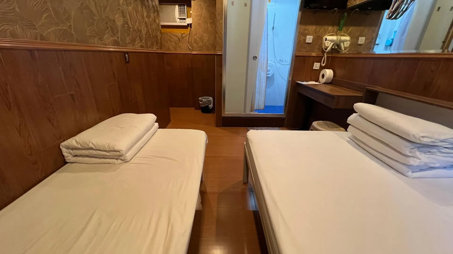 Just Inn On Nathan Road Hong Kong Hostel